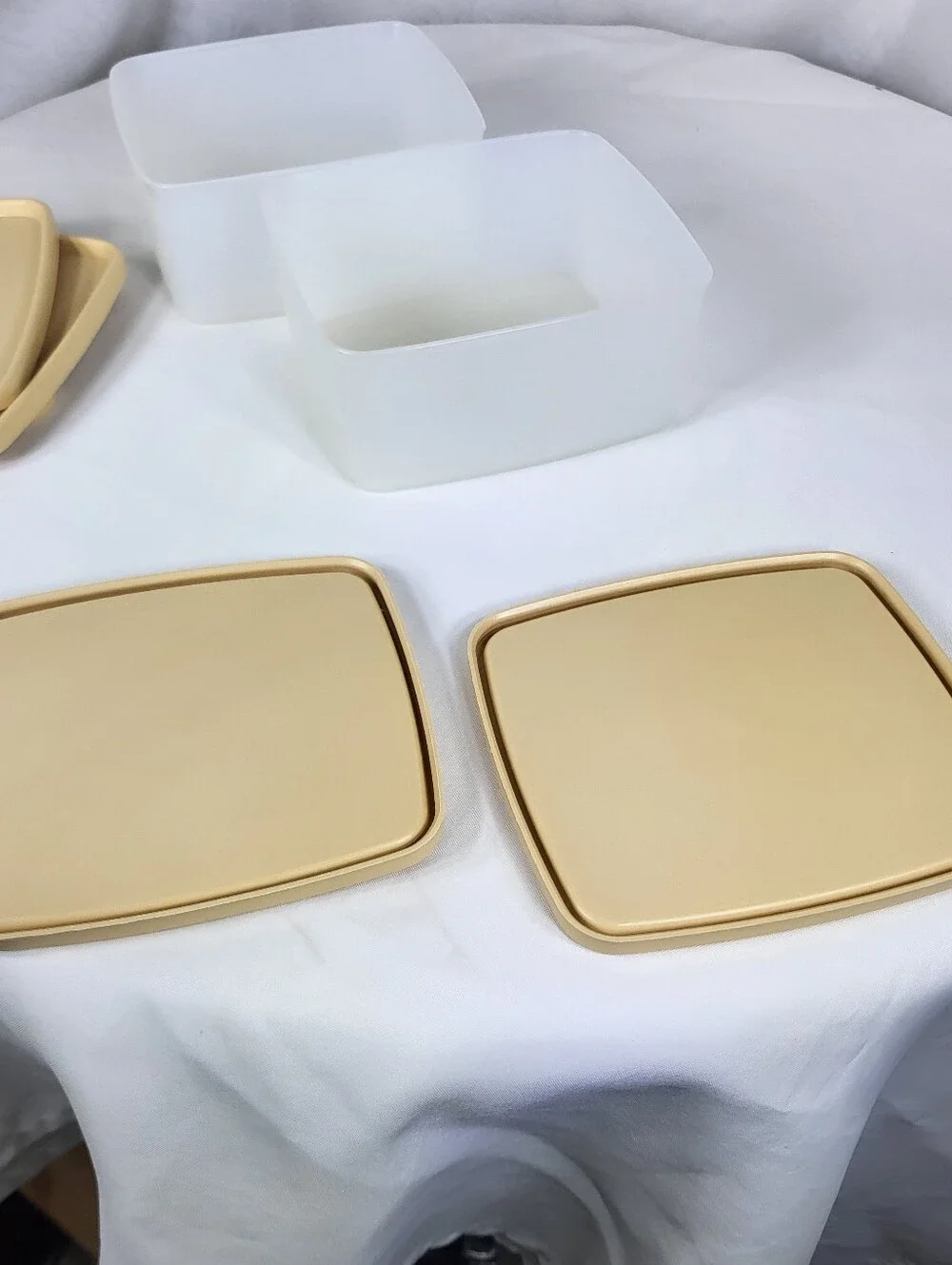 Tupperware 2 Clear Square Food Storage Container with 5 Almond Lids #311-55 & 54